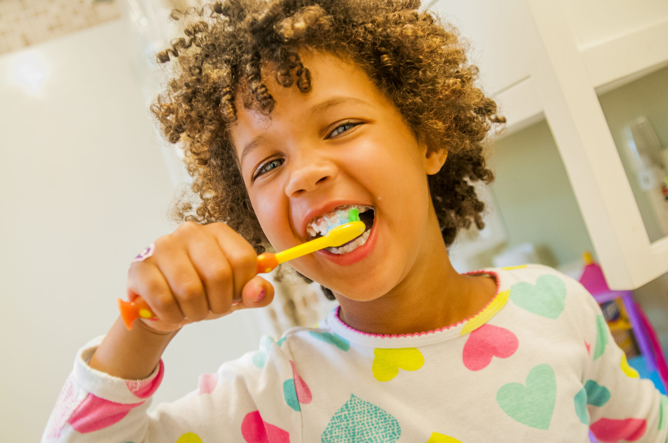how to teach autistic children to brush their teeth